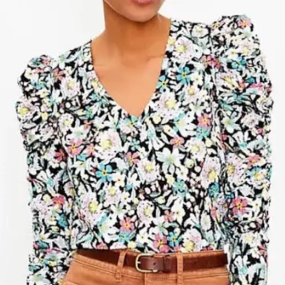 LOFT Floral Top Size L